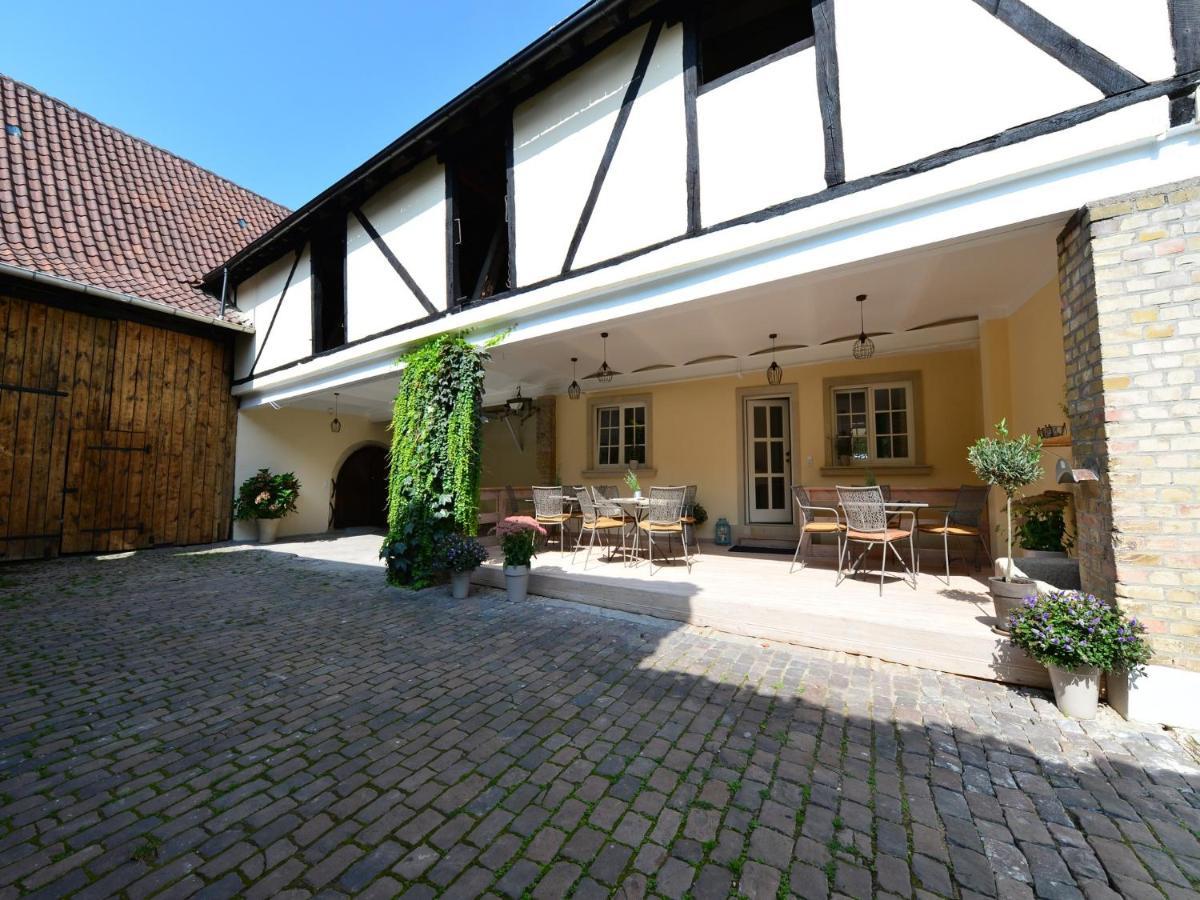 Gaestehaus & Weingut Gehrig Weisenheim am Sand Eksteriør bilde