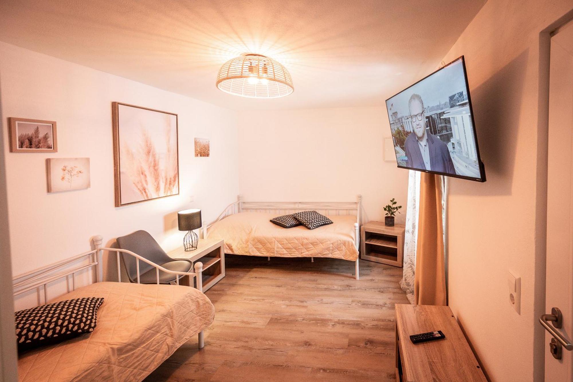 Gaestehaus & Weingut Gehrig Weisenheim am Sand Rom bilde