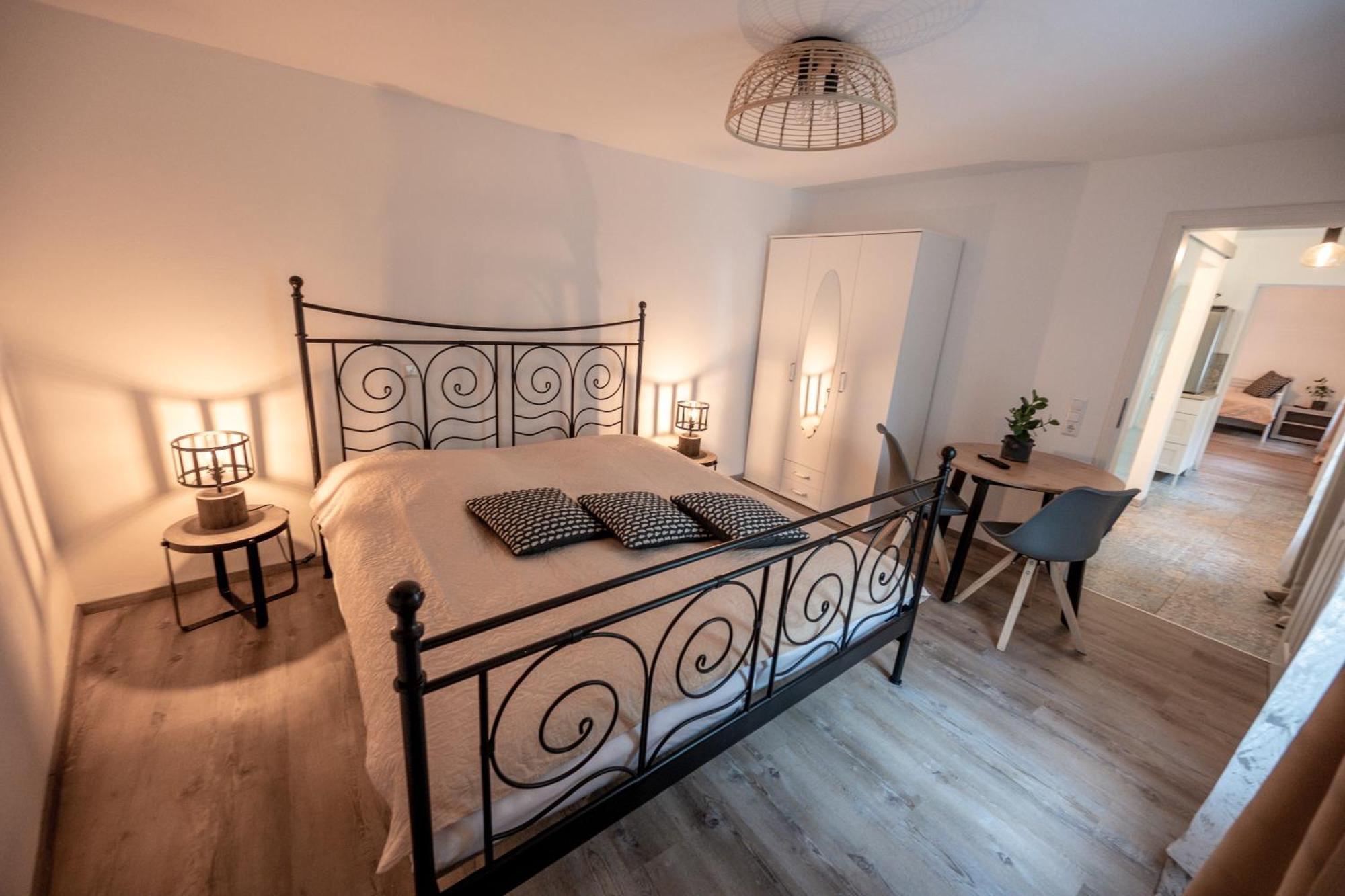 Gaestehaus & Weingut Gehrig Weisenheim am Sand Rom bilde
